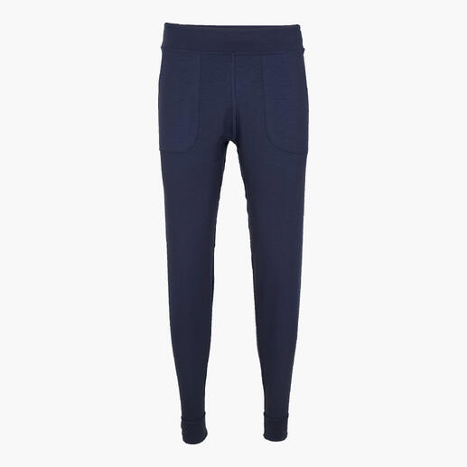 Dagsmejan Sensitive H pyjamabroek van voren gepresenteerd.