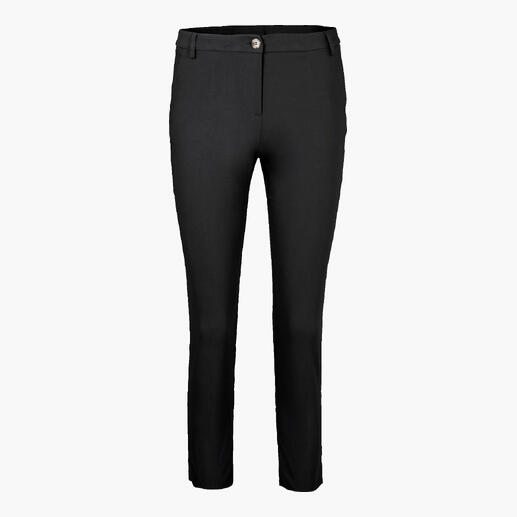 Zwarte stretchbroek voor heren op een witte achtergrond.