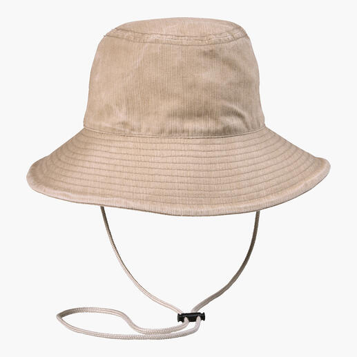 Beige bucket hat met koordop op een witte achtergrond.