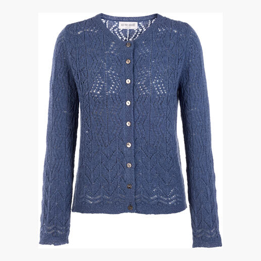 Paarse Eribe Lace-Stitch cardigan met knopen van voren gefotografeerd.