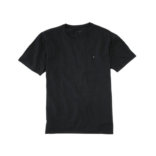 Zwart Merino-kwaliteit T-shirt van zachte stof met een klein logo op de borst.