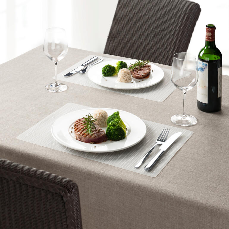 Silicon placemats, set van 4 op een gedekte tafel