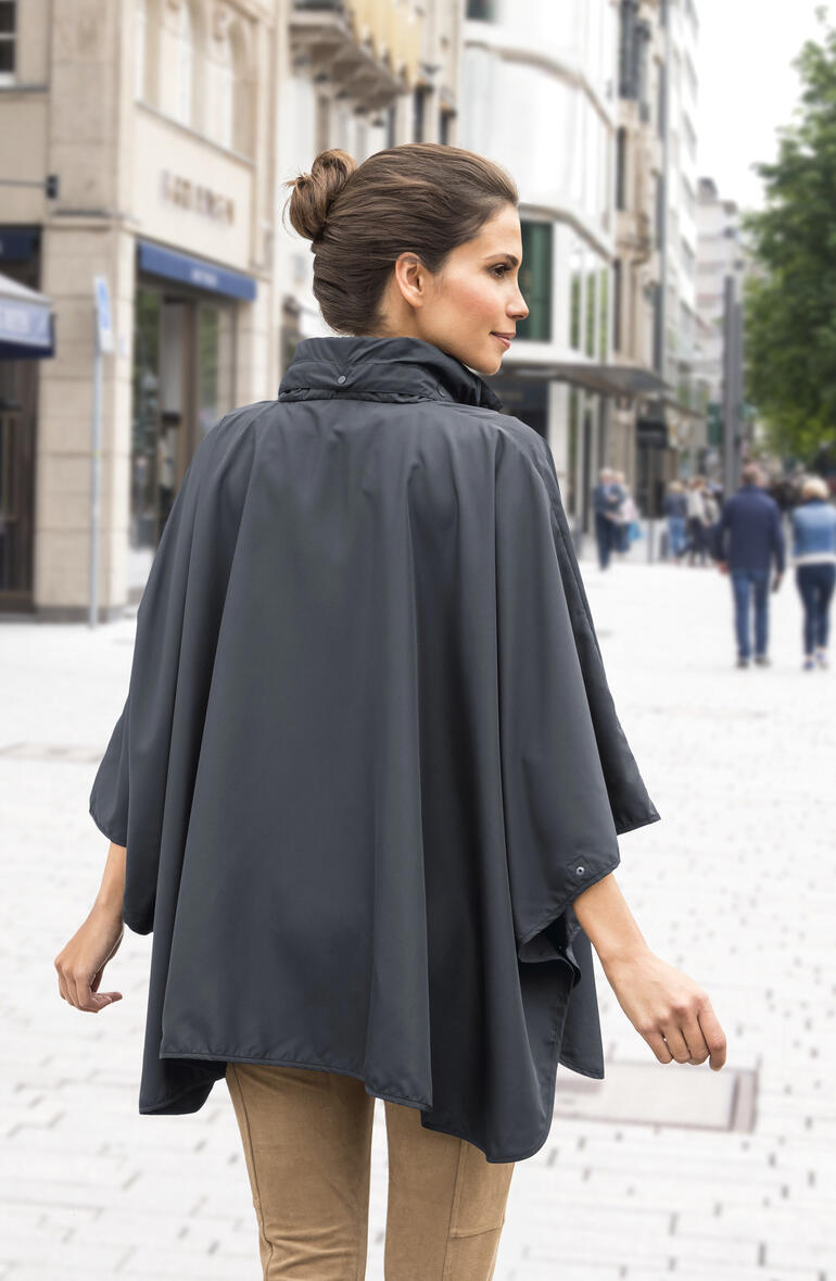 Donkergrijze pocket regenponcho met capuchon