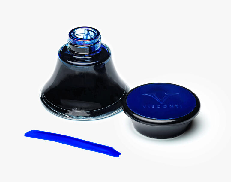 Open fles Visconti inkt, blauwe vloeistof zichtbaar