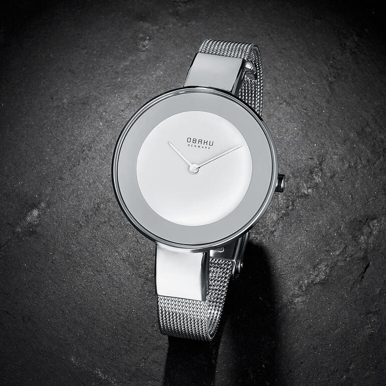 Milanaise armbandenhorloge in zilver met eenvoudig wijzerplaat.