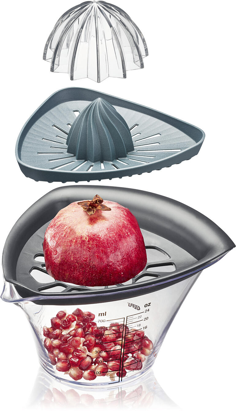 Bestaat uit: opvangbak met maataanduiding, granaatappel-opzetstuk, citruspers-opzetstuk en extra perskegel voor groter fruit. Gefu granaatappelontkerner en citruspers gedemonteerd met een verse granaatappelhelft.