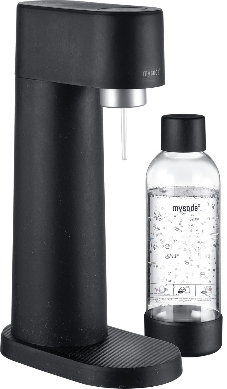 Design-bruiswatermaker Woody Designwaterfilter Woody met zwart omhulsel en bijbehorende fles