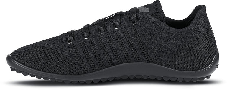 Zwarte Barfuß-leguano® sneaker, unisex, zijaanzicht met veters.