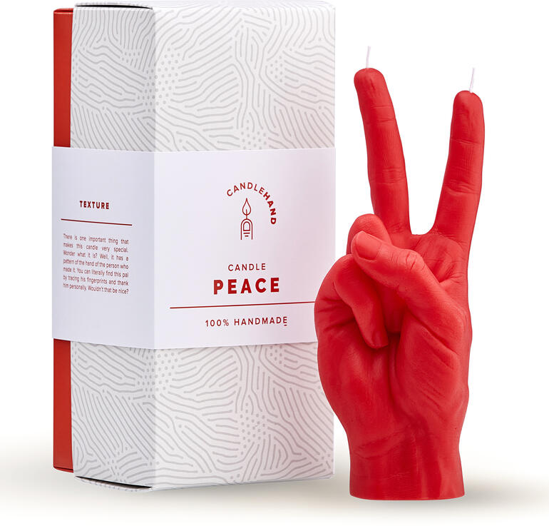 Rode handgebaarthenkaars 'Peace' met verpakking.