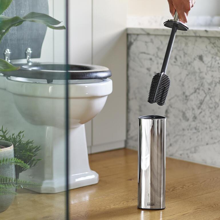 Silikonen toiletborstel met 3-delig borstelkop in actie