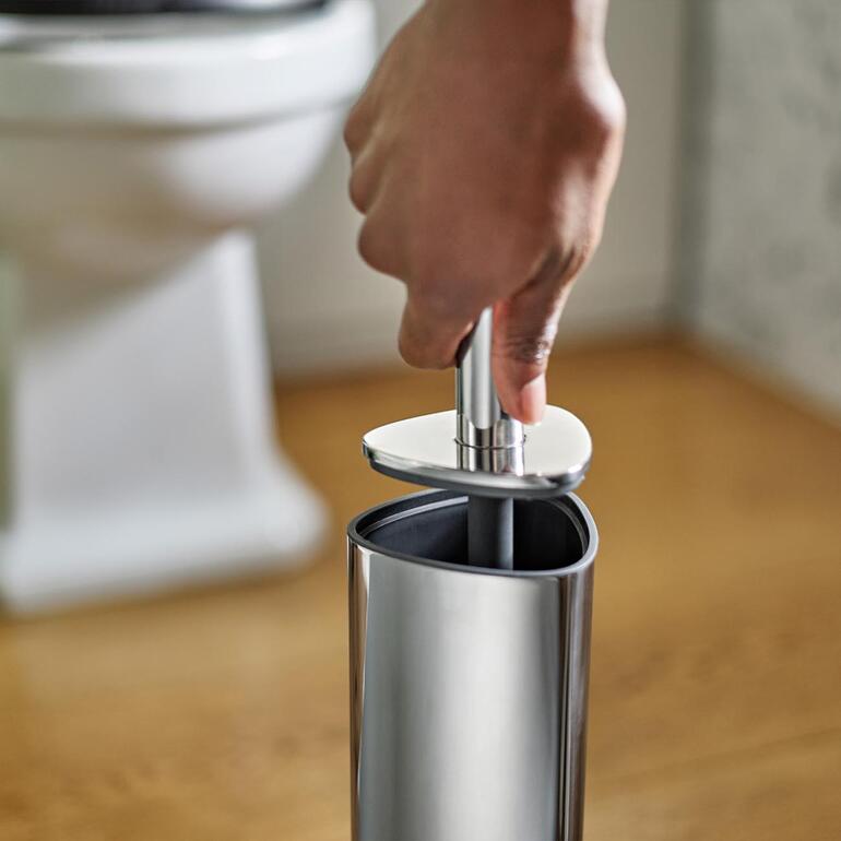 roestvrij staal Silikonen toiletborstel met borstelkop in hand