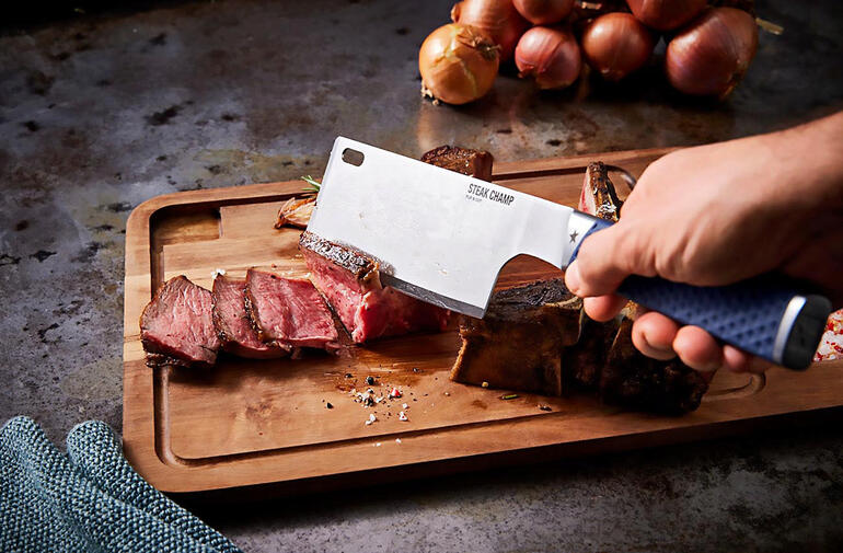 Steakmes SteakChamp Flip & Cut snijdt vlees