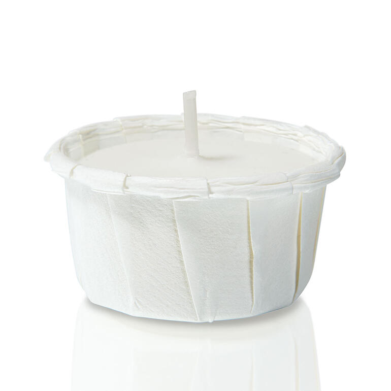 Geschikt voor alle gangbare waxinelichthouders. Duurzaam theelicht in een witte papieren cup, ongebruikt met lont.