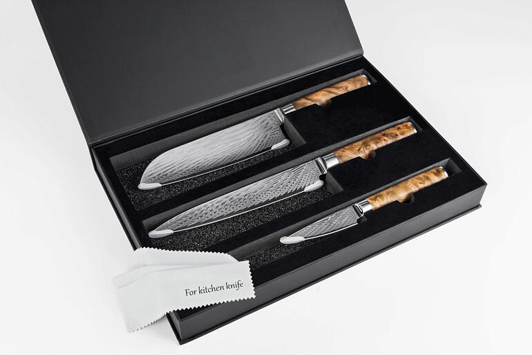 Damastmessen set in zwarte geschenkdoos