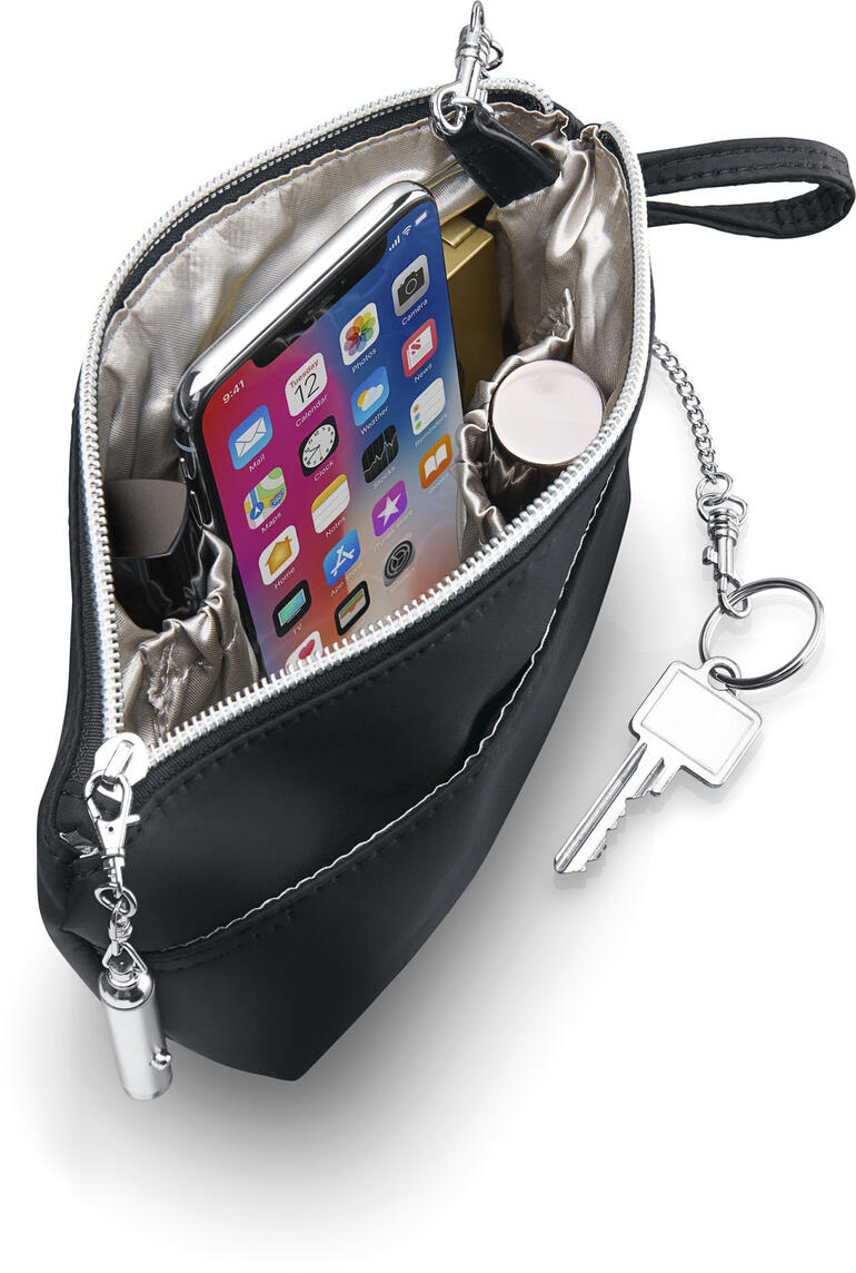 Zwarte Bag'nBag met smartphone en cosmetica aan de binnenkant.