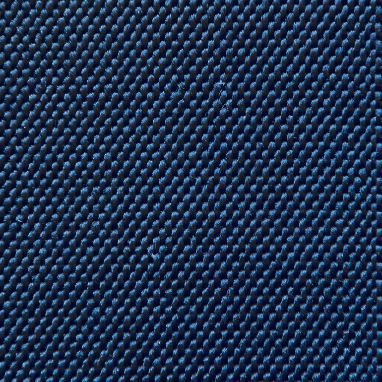 marine Close-up van de blauwe stof van de Albert Thurston bretels.