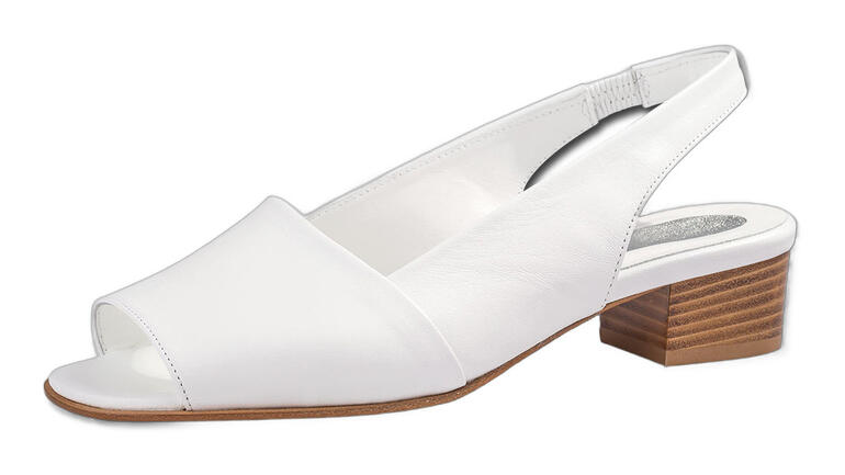 Witte Mario Arpili sandalette in maat 36 met een gematigde houten hak.