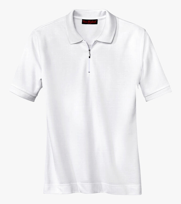 Wit poloshirt met ritssluiting op een witte achtergrond.