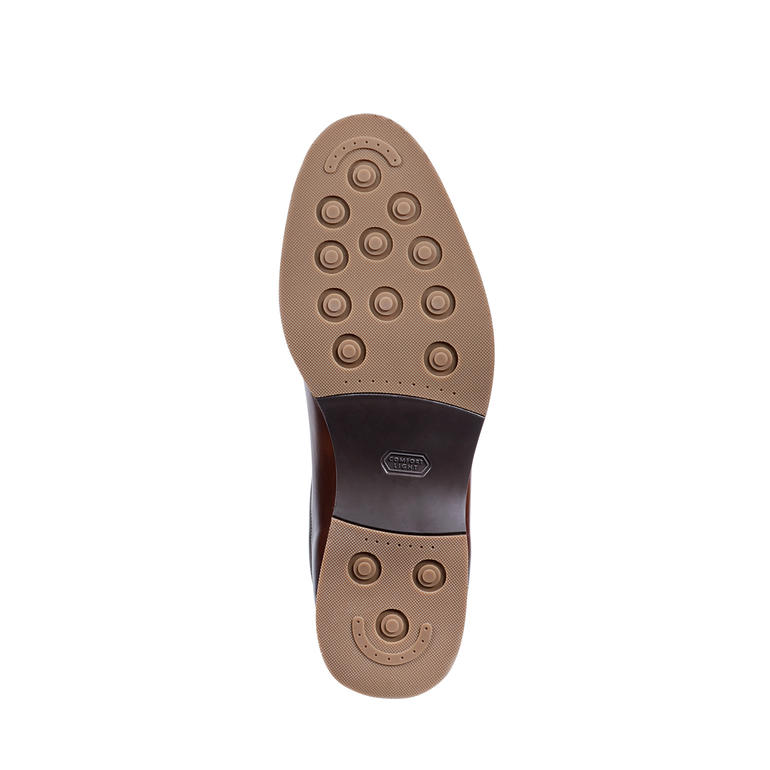 cognac Zool van een Cordwainer Edelsneaker met antislipondergrond.