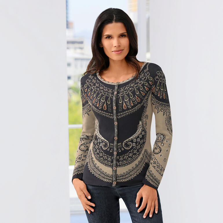 IVKO jacquardvest met opvallend patroon en knopenrij aan de voorkant.