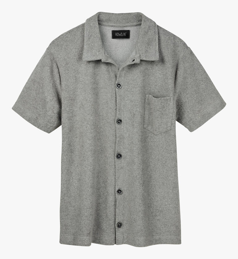 Grijs frotté overhemd met korte mouwen, knopen en borstzak.