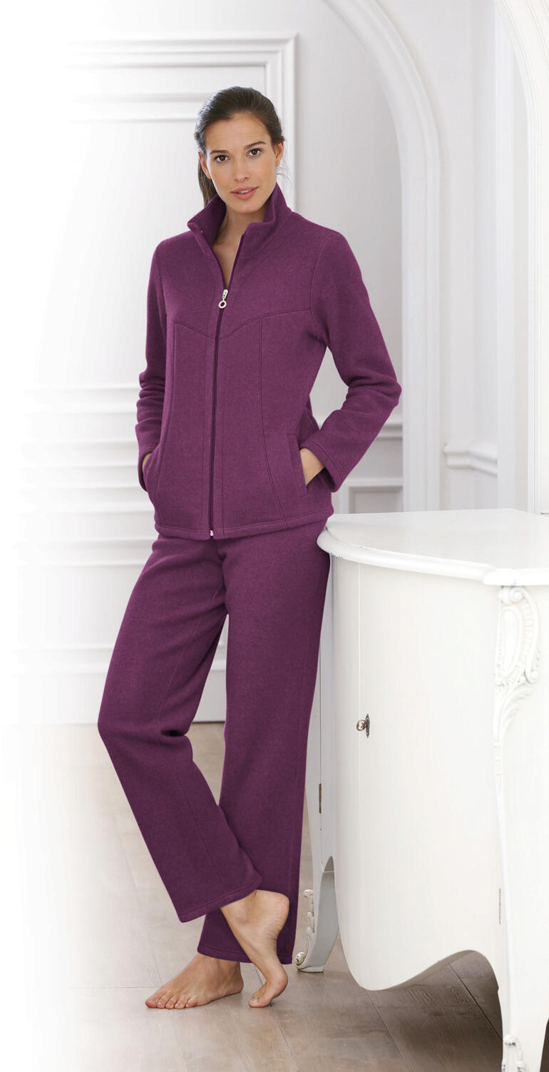 Paarse fleece-homesuit voor dames, met rits en zakken.