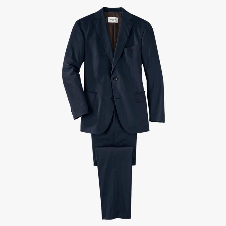 Donkerblauwe pakset bestaande uit colbert en broek.