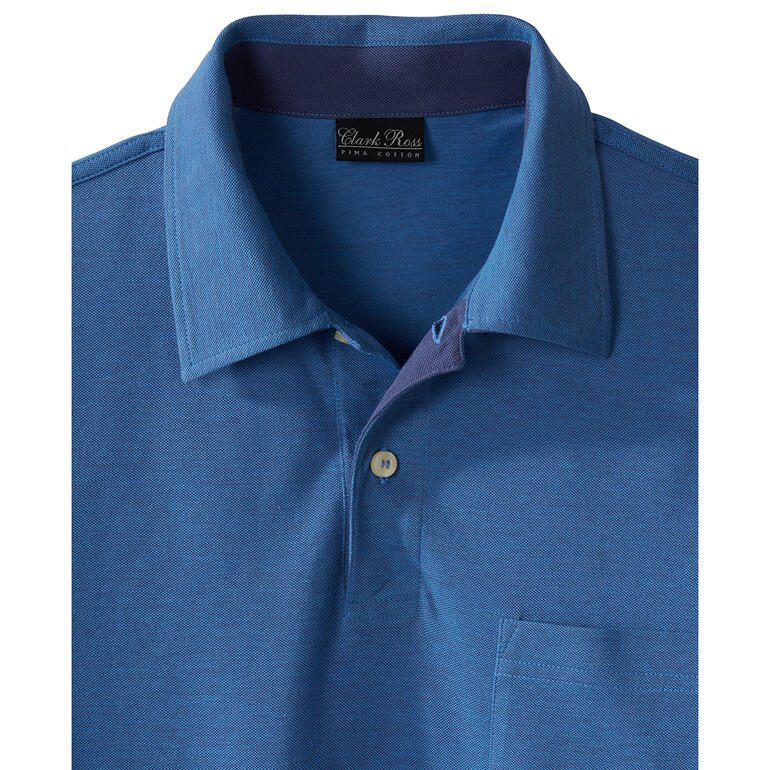 Pima-cotton melange polo met kraag en zak, in blauw.