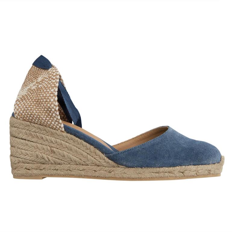 Castañer espadrilles Donkerblauwe Castañer espadrille met jute rubberen zool.