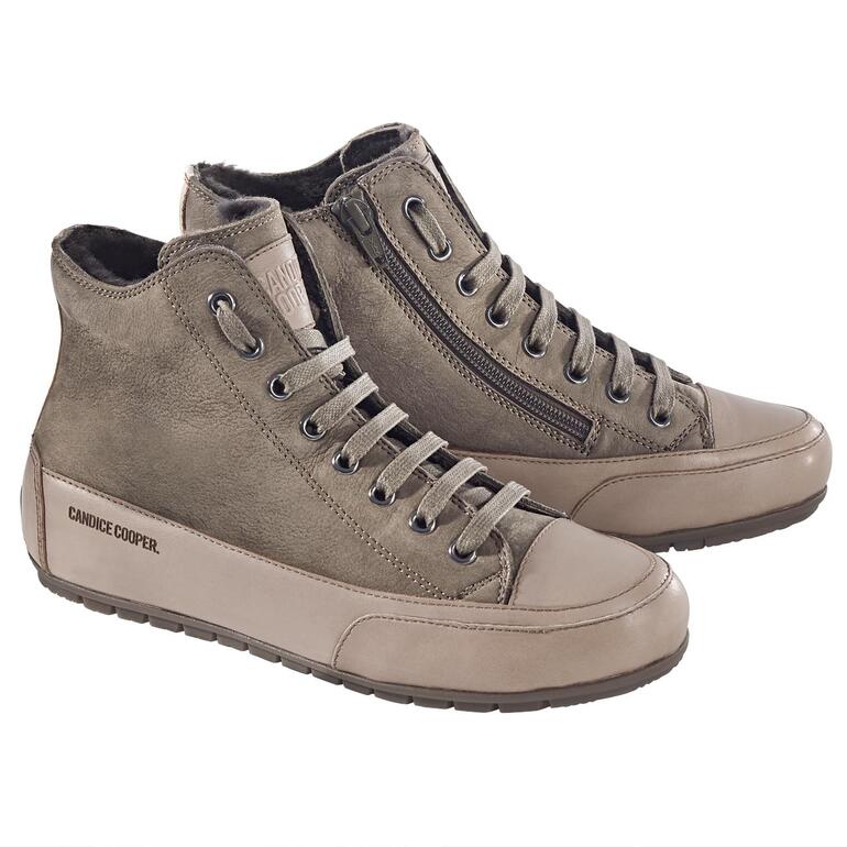 Stijlvolle, groene wintersneakers van Candice Cooper met hoge schacht en veters.