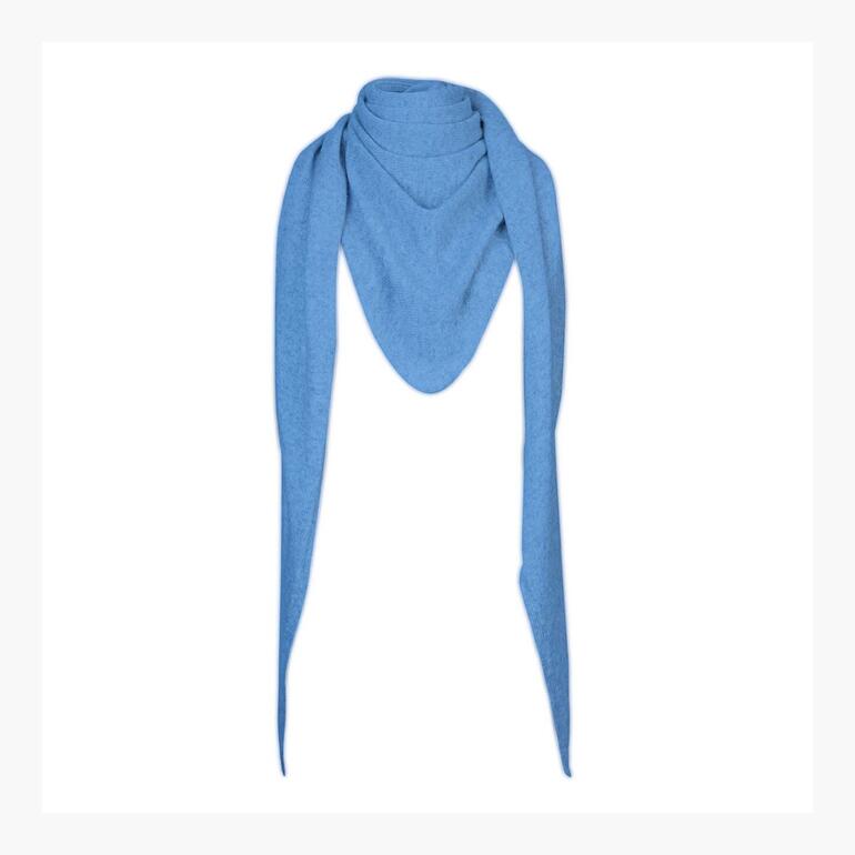 Blauw kasjmier driehoektuch gepresenteerd op een witte achtergrond.
