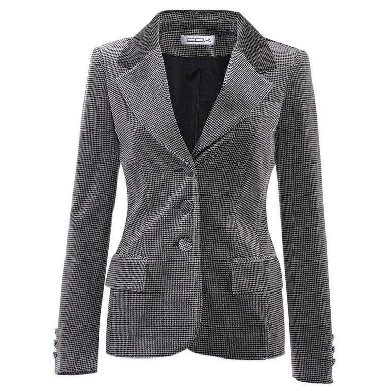 Voorkant van de fluwelen houndstooth blazer.