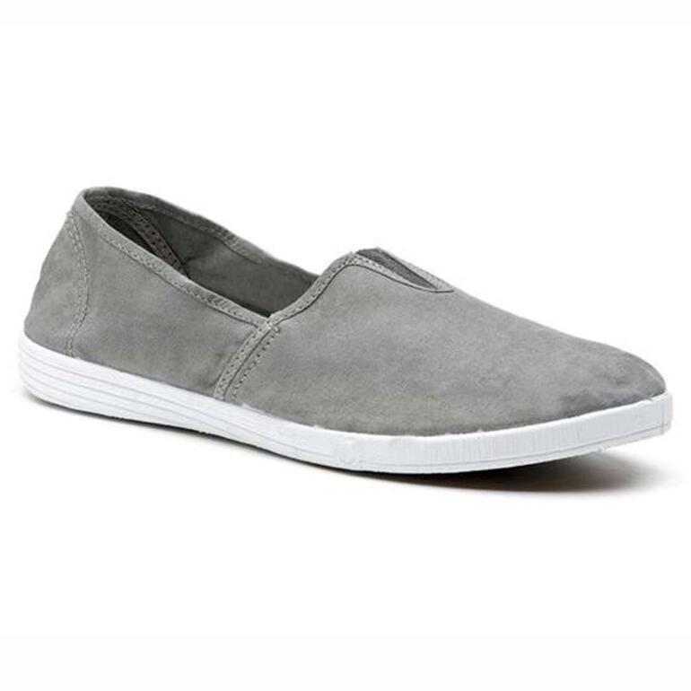 Grijze slip-on schoen zonder veters.