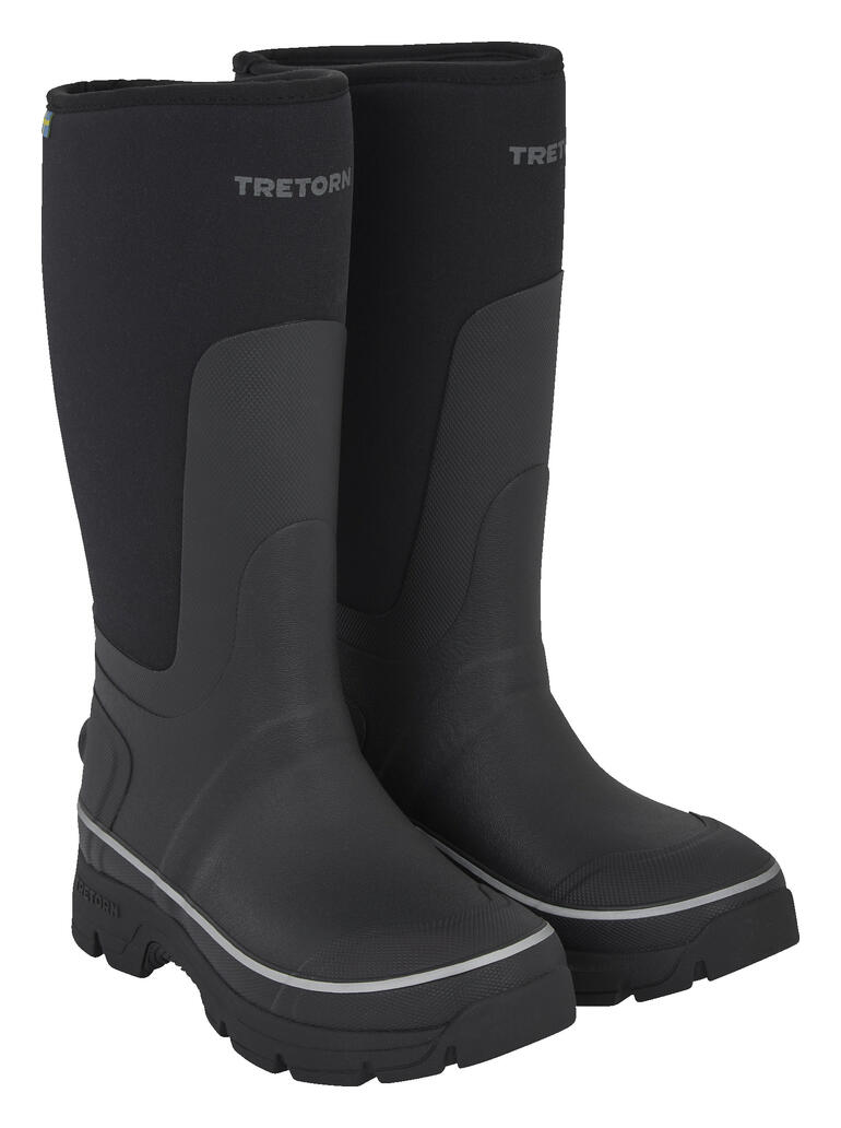 Twee zwarte Tretorn winterrubberlaarzen naast elkaar.