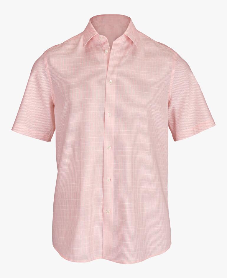 Roze tropical overhemd met korte mouwen en een boxy snit.