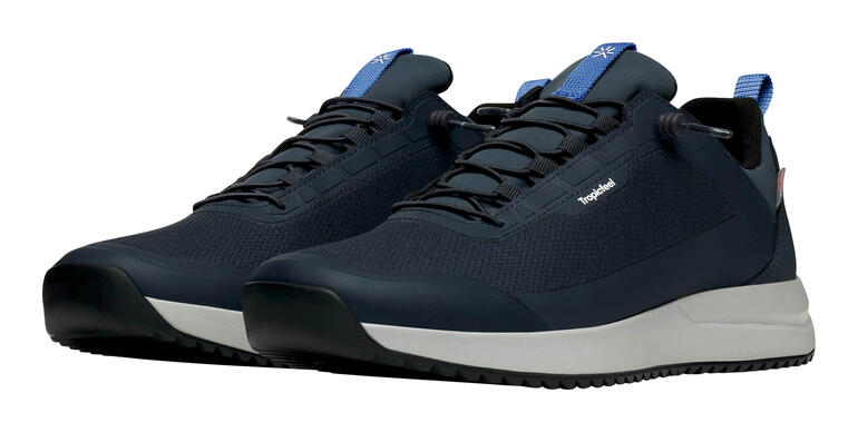 Tropicfeel sneaker in donkerblauw met zwarte en grijze accenten.