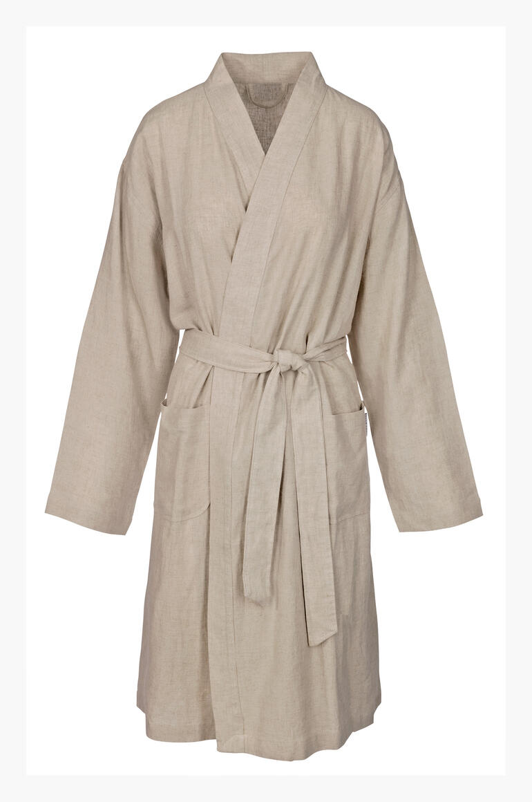 Beige kimono badjas in frontaal zicht op een witte achtergrond.