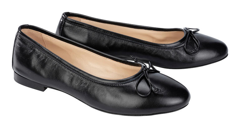 Zwarte ballerina's met knoopdecoratie, zijaanzicht