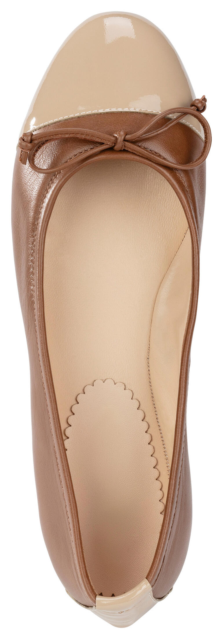 Bovenaanzicht van Mario Arpili ballerina's in bruin met beige teenstuk.