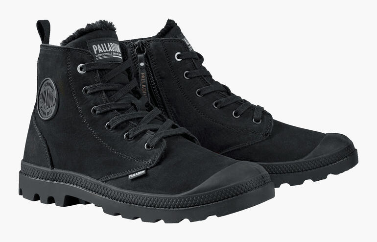 Zwarte Palladium winterboot met veters en een zijrits, maat 41