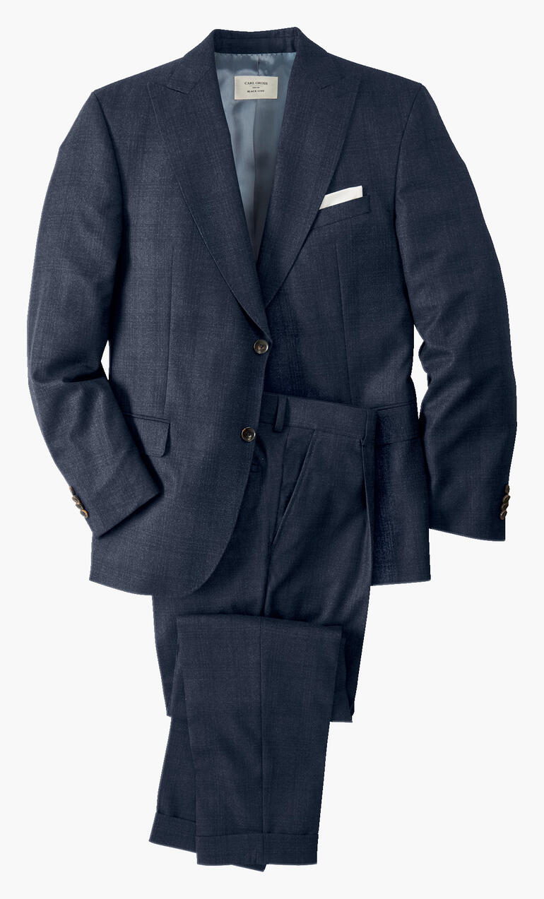 Donkerblauw colbert en broek in een gestapelde opstelling op een witte achtergrond.