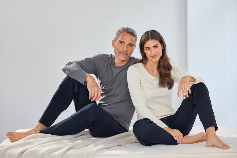 Marineblau zijslapersbroek voor dames in maat 36.