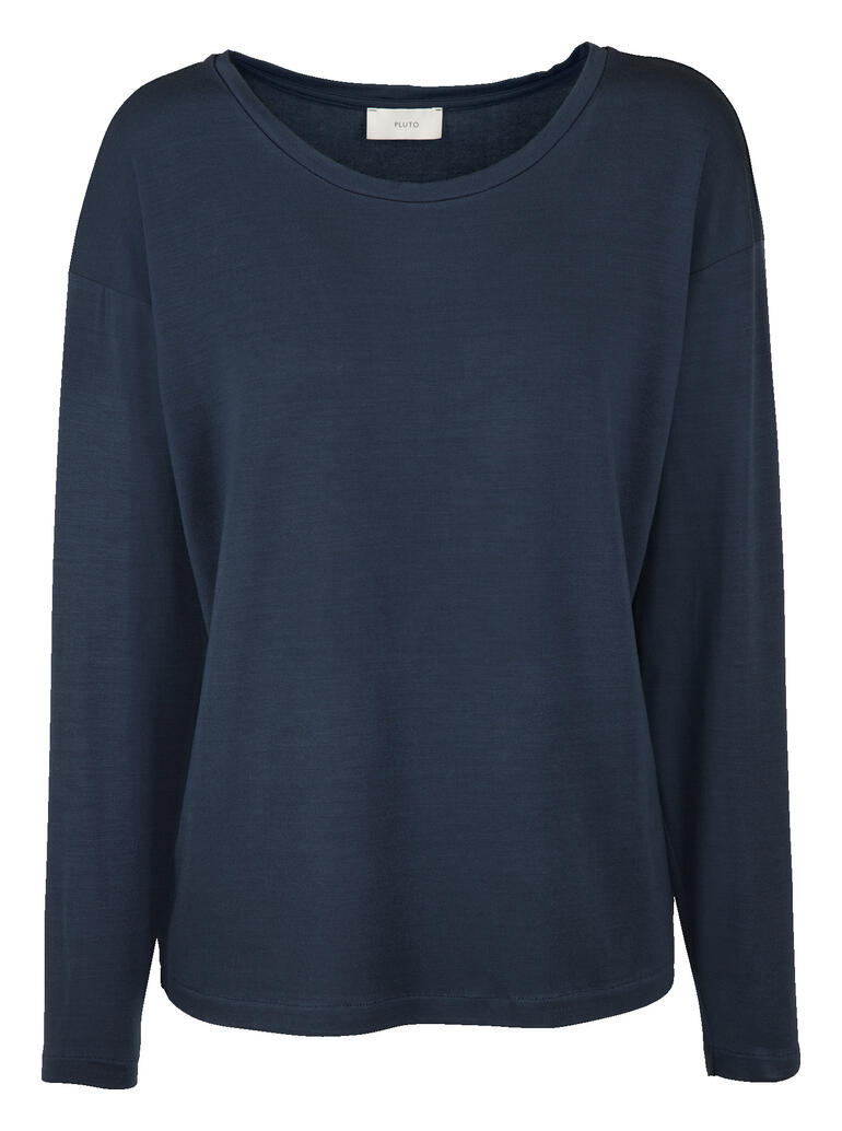 Pluto MicroModal®-pyjama met kant Blauw MicroModal pyjama bovenstuk met lange mouwen en ronde halslijn.