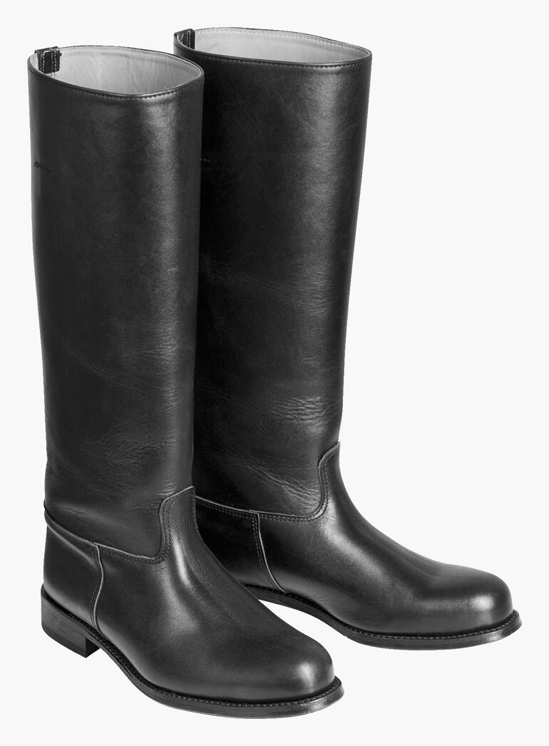 Zwarte rijlaarzen van leer met hoge schacht.