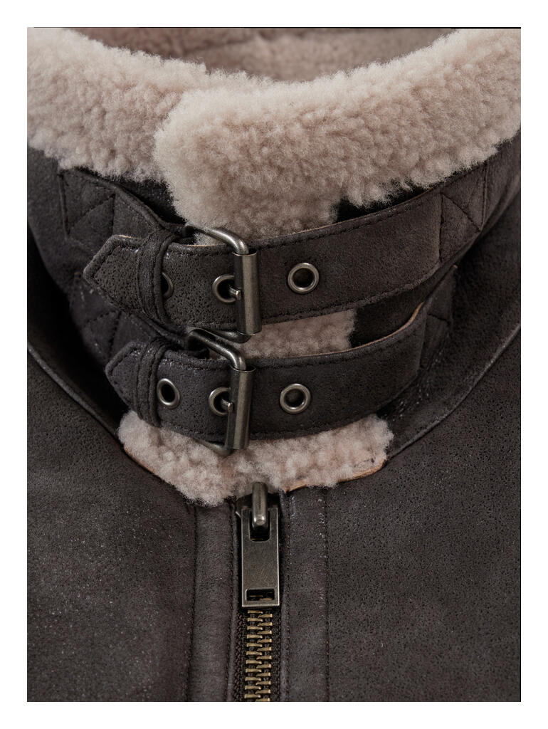 Bruine lamsvellen pilotenjack met dubbele sluiting en zachte kraag