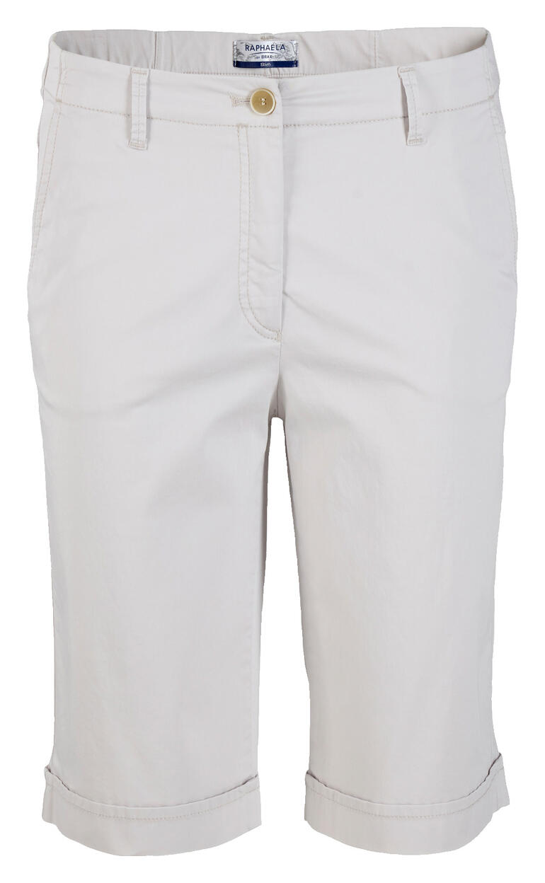 Vooraanzicht van de pearl grey bermuda, elegant en casual voor de zomer.
