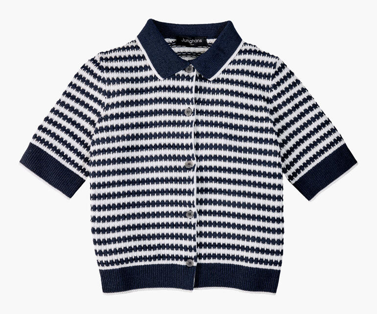 Wafel gebreid polo in blauw-écru, modern gesneden met korte mouwen.