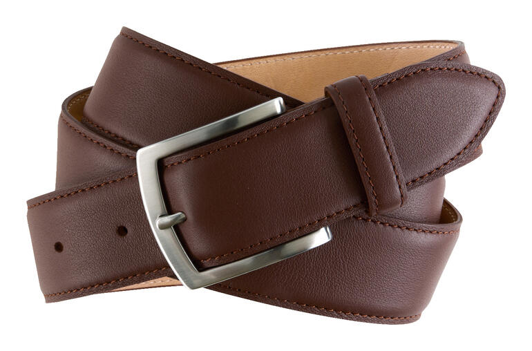 Luxe leren riem in kastanjebruin met een smal ontwerp.