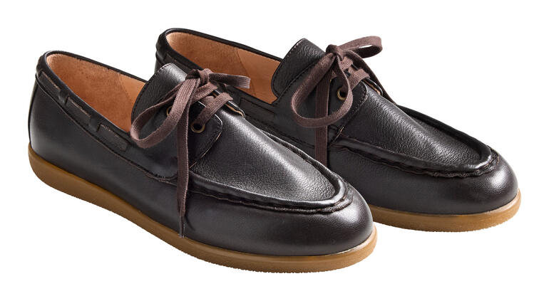 Bruine lederen bootsschoen met veters in maat 36.